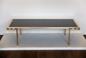 Table Basse Laiton Et Verre Opalin Noir, 1960, maison jansen